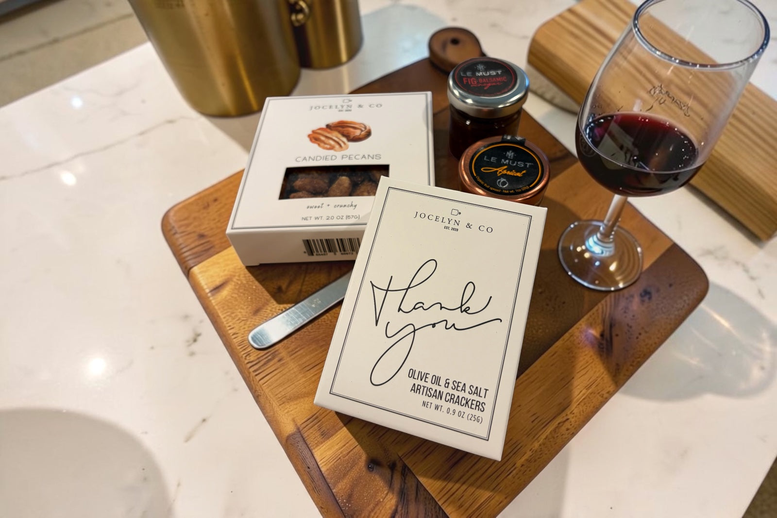 Airbnb Welcome Basket Ideas: What Guests Actually Want When They Arrive